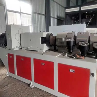 Rabljeni dvopužni ekstruder